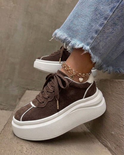 TENIS PLATAFORMA GAMUZA RETRO FEMENINO - vista 1
